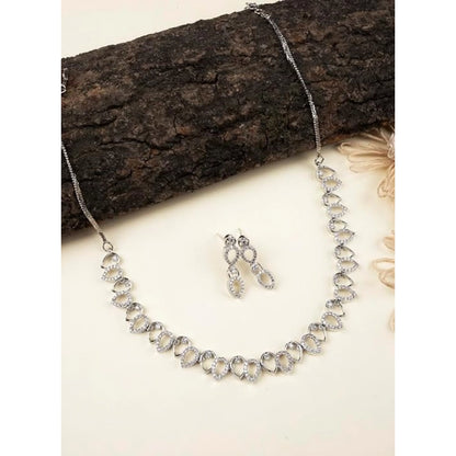 Generic Women's Brass Silver Plated Necklace set (Silver)