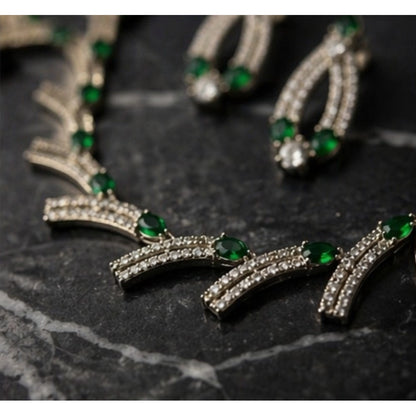 Generic Women's Brass Silver Plated Necklace set (Green)