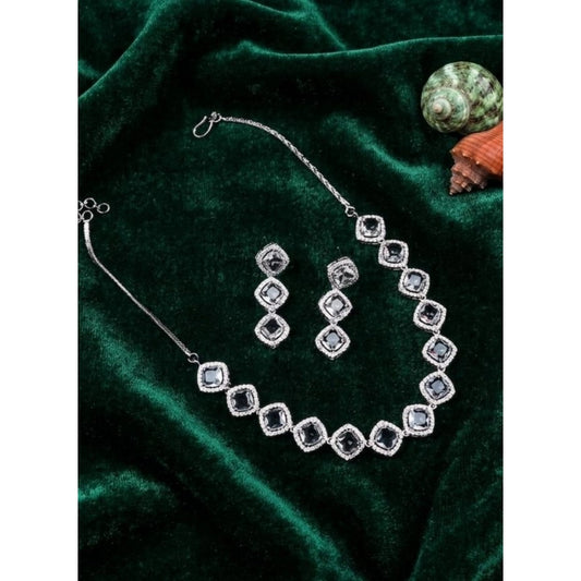 Generic Women's Brass Silver Plated Necklace set (White)