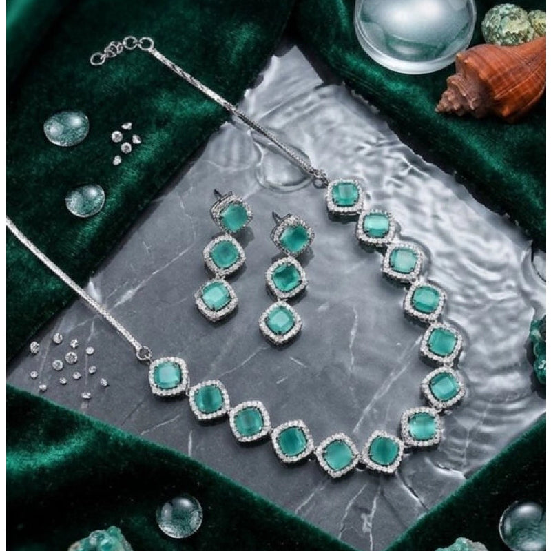 Generic Women's Brass Silver Plated Necklace set (Turquoise)