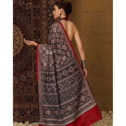 Generic Women's Crepe Printed Saree With Unstitched Blouse 5.5Mtr (Multicolor)